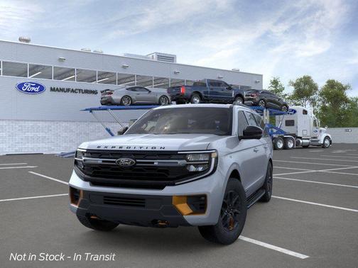 Glacier Gray Metallic Tri-Coat 2026 Ford Expedition Tremor