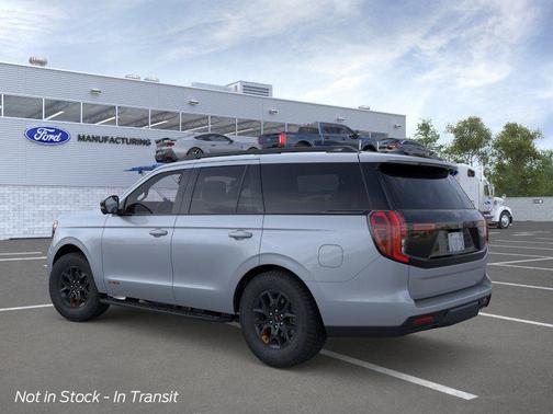 Glacier Gray Metallic Tri-Coat 2026 Ford Expedition Tremor