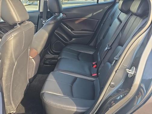 2018 Mazda Mazda3 Touring