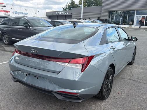 Electric Shadow 2021 Hyundai ELANTRA SEL