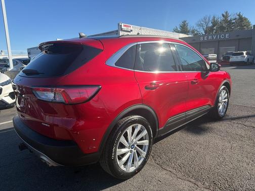 2022 Ford Escape Titanium