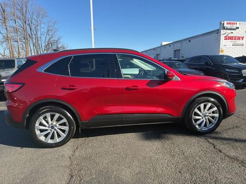 2022 Ford Escape Titanium