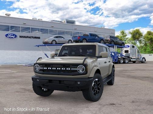 Desert Sand 2026 Ford Bronco Outer Banks