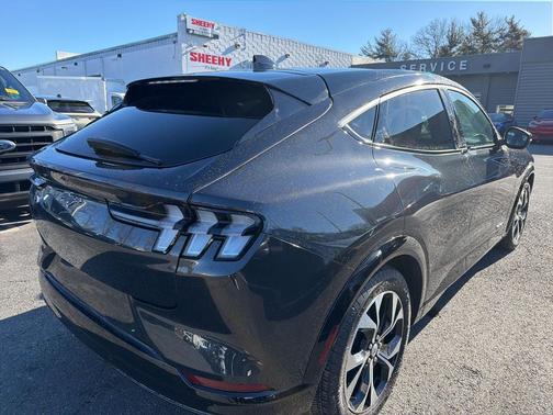 2022 Ford Mustang Mach-E Premium