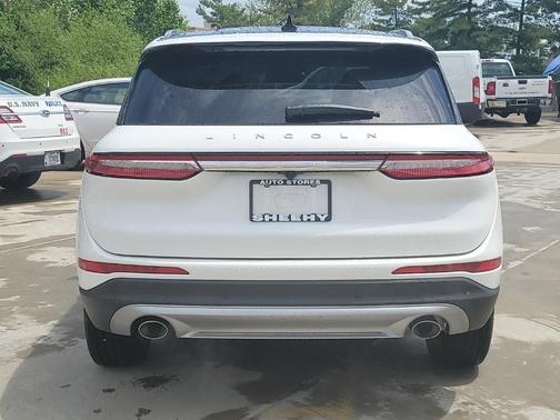 Photo 3 of 23 of 2020 Lincoln Corsair Standard