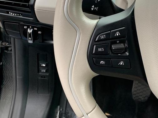 Photo 4 of 41 of 2014 BMW i3 Base