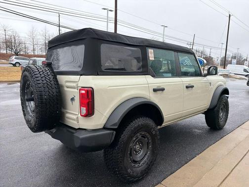 2025 Ford Bronco Base