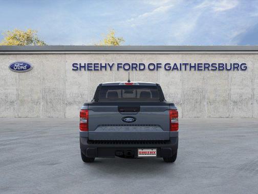 Azure Gray Metallic Tri-Coat 2026 Ford Maverick Lariat