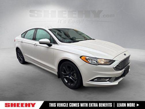 White Platinum 2018 Ford Fusion SE