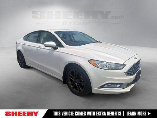 White Platinum 2018 Ford Fusion SE