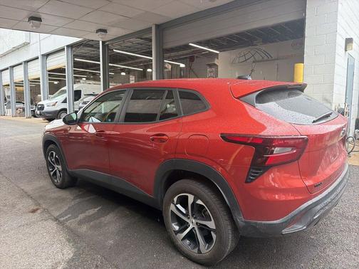 Cayenne Orange Metallic 2024 Chevrolet Trax FWD 1RS