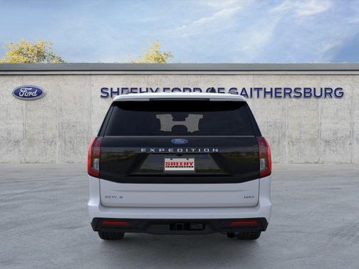 Space Silver Metallic 2026 Ford Expedition Max Active 4x4