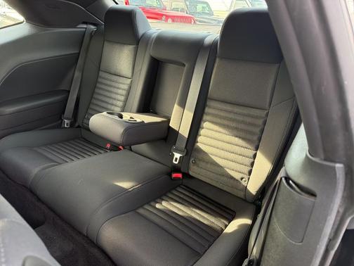 2014 Dodge Challenger SXT