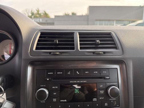 2014 Dodge Challenger SXT