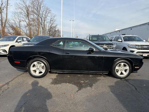2014 Dodge Challenger SXT