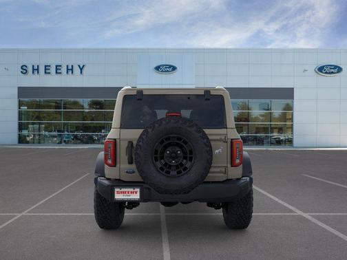 Desert Sand 2026 Ford Bronco Outer Banks