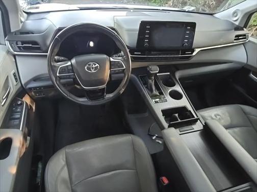2021 Toyota Sienna Limited 7-Passenger