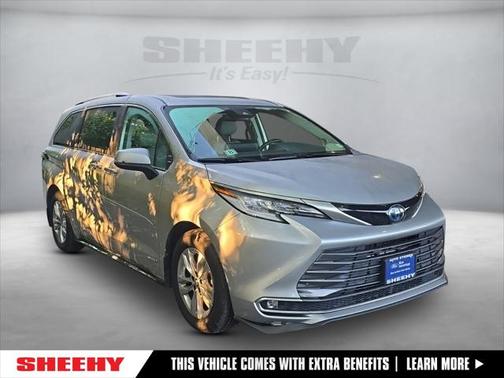 2021 Toyota Sienna Limited 7-Passenger