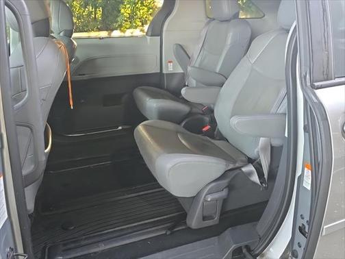 2021 Toyota Sienna Limited 7-Passenger