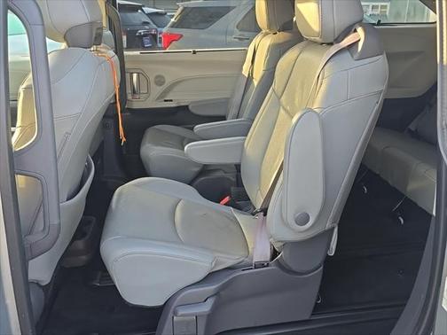 2021 Toyota Sienna Limited 7-Passenger