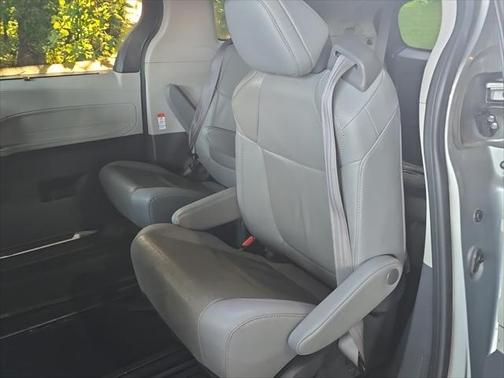 2021 Toyota Sienna Limited 7-Passenger