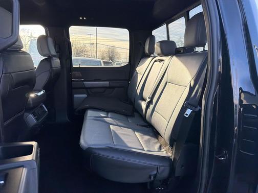 2022 Ford F-150 Lightning LARIAT