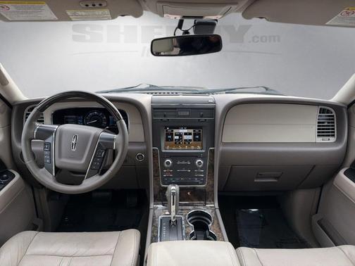 2016 Lincoln Navigator Select
