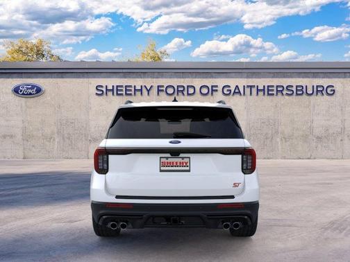 Star White Metallic Tri-Coat 2026 Ford Explorer ST