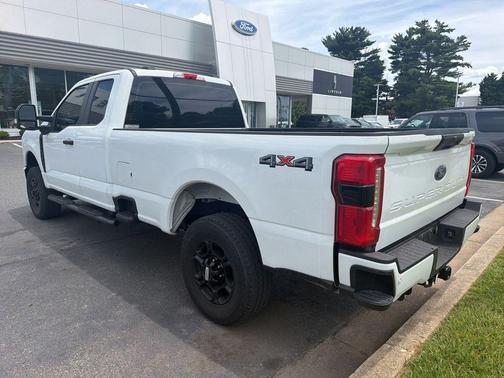 Oxford White 2024 Ford F-250 XL