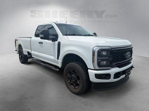 Oxford White 2024 Ford F-250 XL