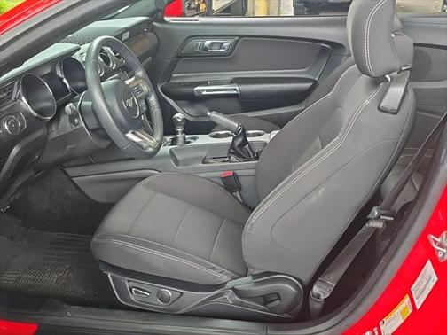 2017 Ford Mustang V6