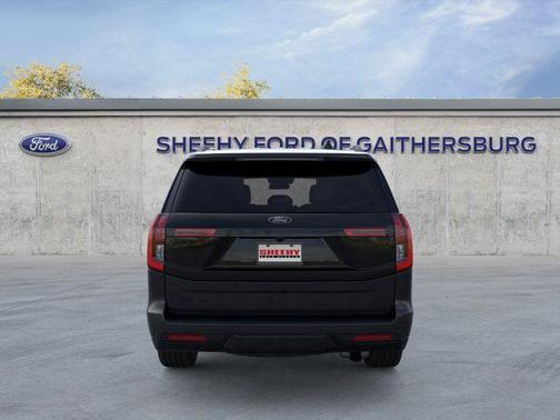 Agate Black Metallic 2026 Ford Expedition Platinum