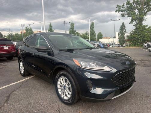 Stone Blue Metallic 2022 Ford Escape SE