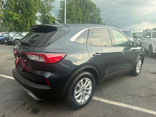Stone Blue Metallic 2022 Ford Escape SE