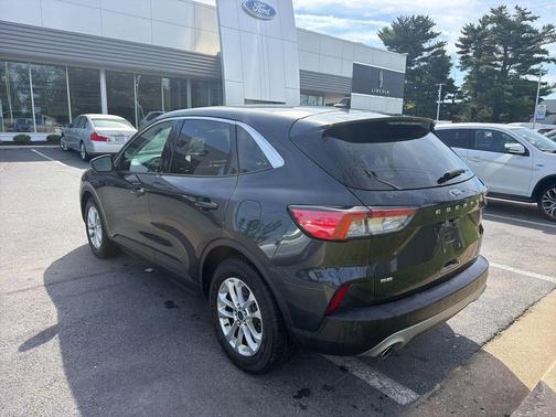 Stone Blue Metallic 2022 Ford Escape SE
