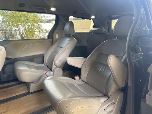 2015 Toyota Sienna XLE