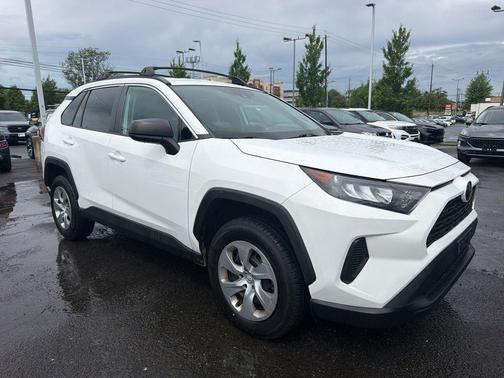 Super White 2020 Toyota RAV4 LE