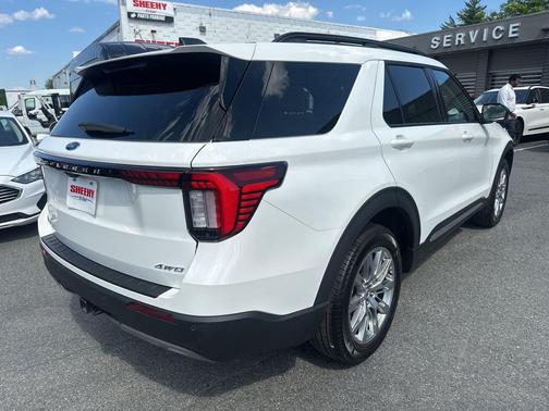 Star White Metallic Tri-Coat 2025 Ford Explorer Active