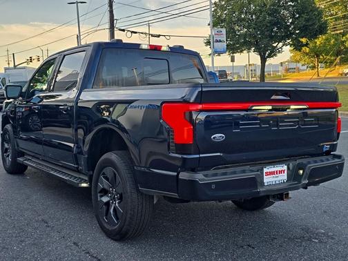 2023 Ford F-150 Lightning LARIAT