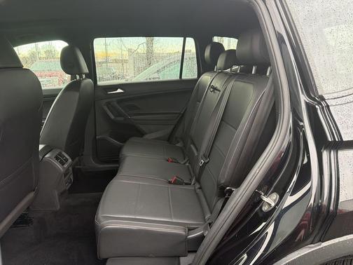 2020 Volkswagen Tiguan 2.0T SE R-Line Black 4MOTION