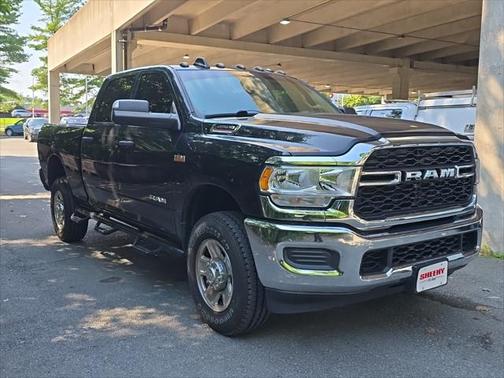 2020 RAM 2500 Tradesman Crew Cab 4X4 6'4' Box