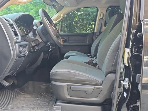 2020 RAM 2500 Tradesman Crew Cab 4X4 6'4' Box