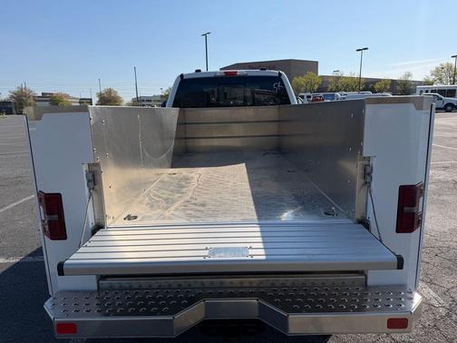Oxford White 2026 Ford F-350 XL
