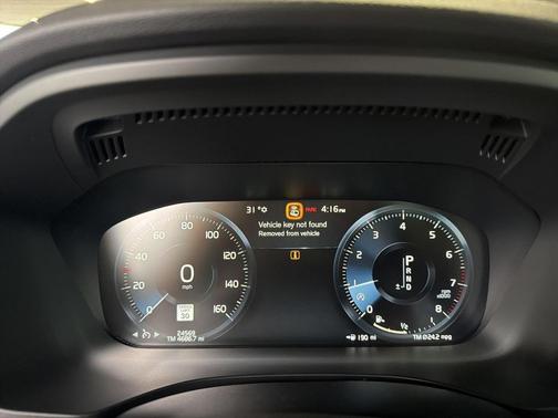 2021 Volvo XC60 T5 Momentum