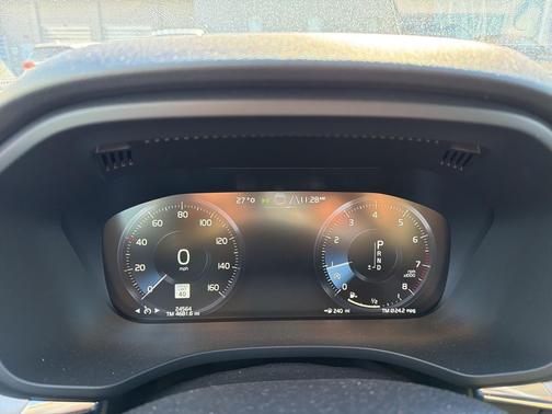 2021 Volvo XC60 T5 Momentum