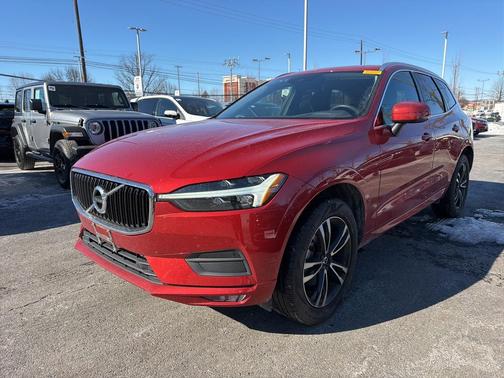 2021 Volvo XC60 T5 Momentum