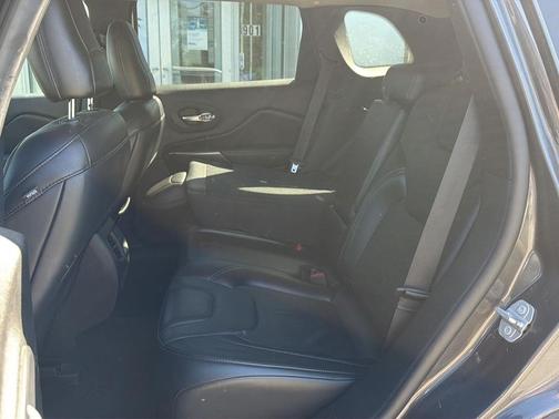 Granite Crystal Metallic Clearcoat 2020 Jeep Cherokee Limited