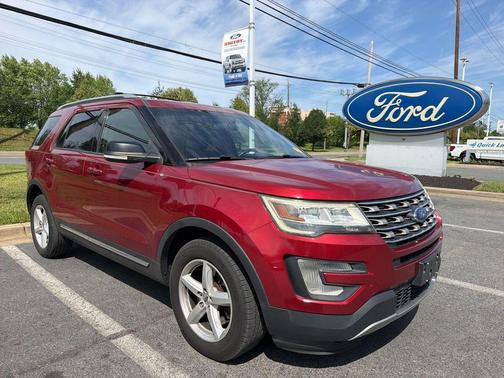 Ruby Red Metallic 2017 Ford Explorer XLT