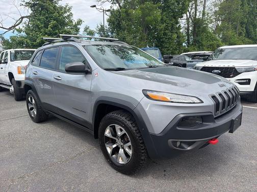 Billet Silver Metallic Clearcoat 2017 Jeep Cherokee Trailhawk