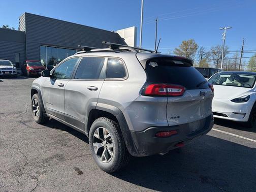 Billet Silver Metallic Clearcoat 2017 Jeep Cherokee Trailhawk
